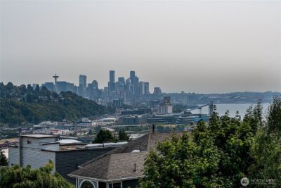 2114 26th Avenue W, Seattle, WA 98199 - Photo 6