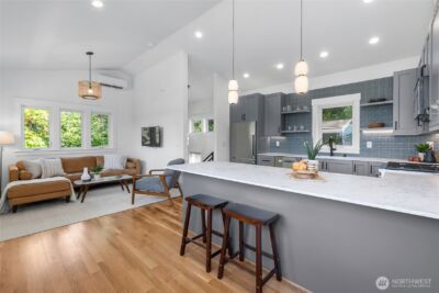 2708 1st Avenue W, Seattle, WA 98119 - Photo 17