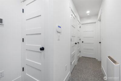 2708 1st Avenue W, Seattle, WA 98119 - Photo 26