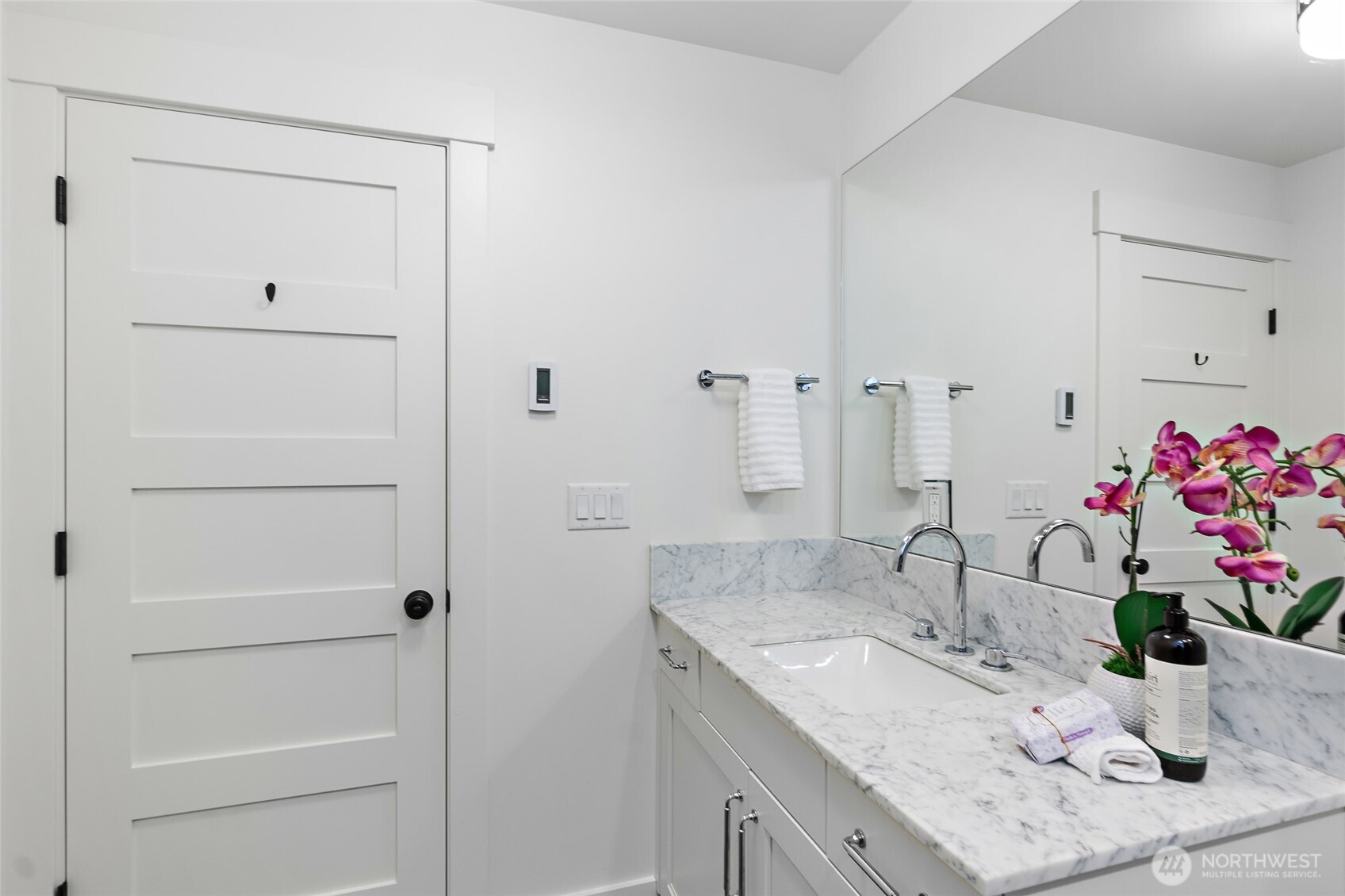 2708 1st Avenue W, Seattle, WA 98119