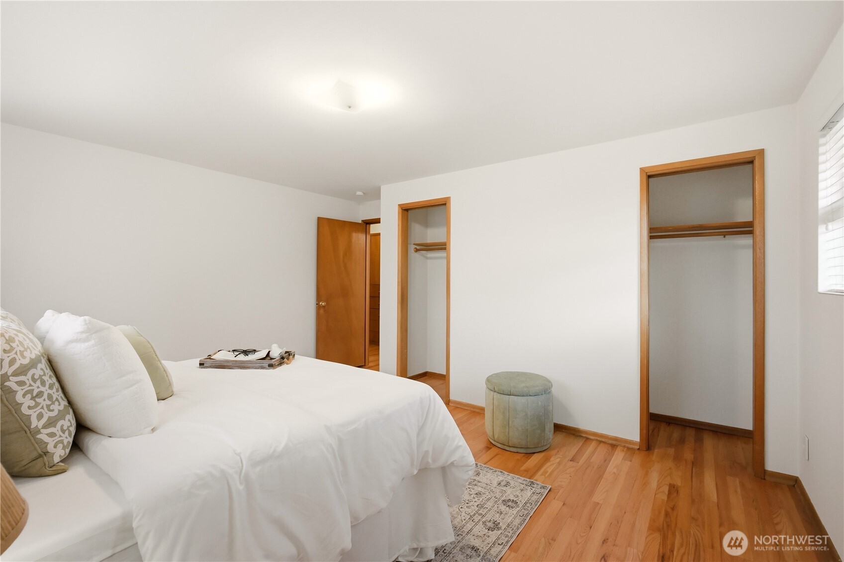 8818 2nd Avenue NE, Seattle, WA 98115