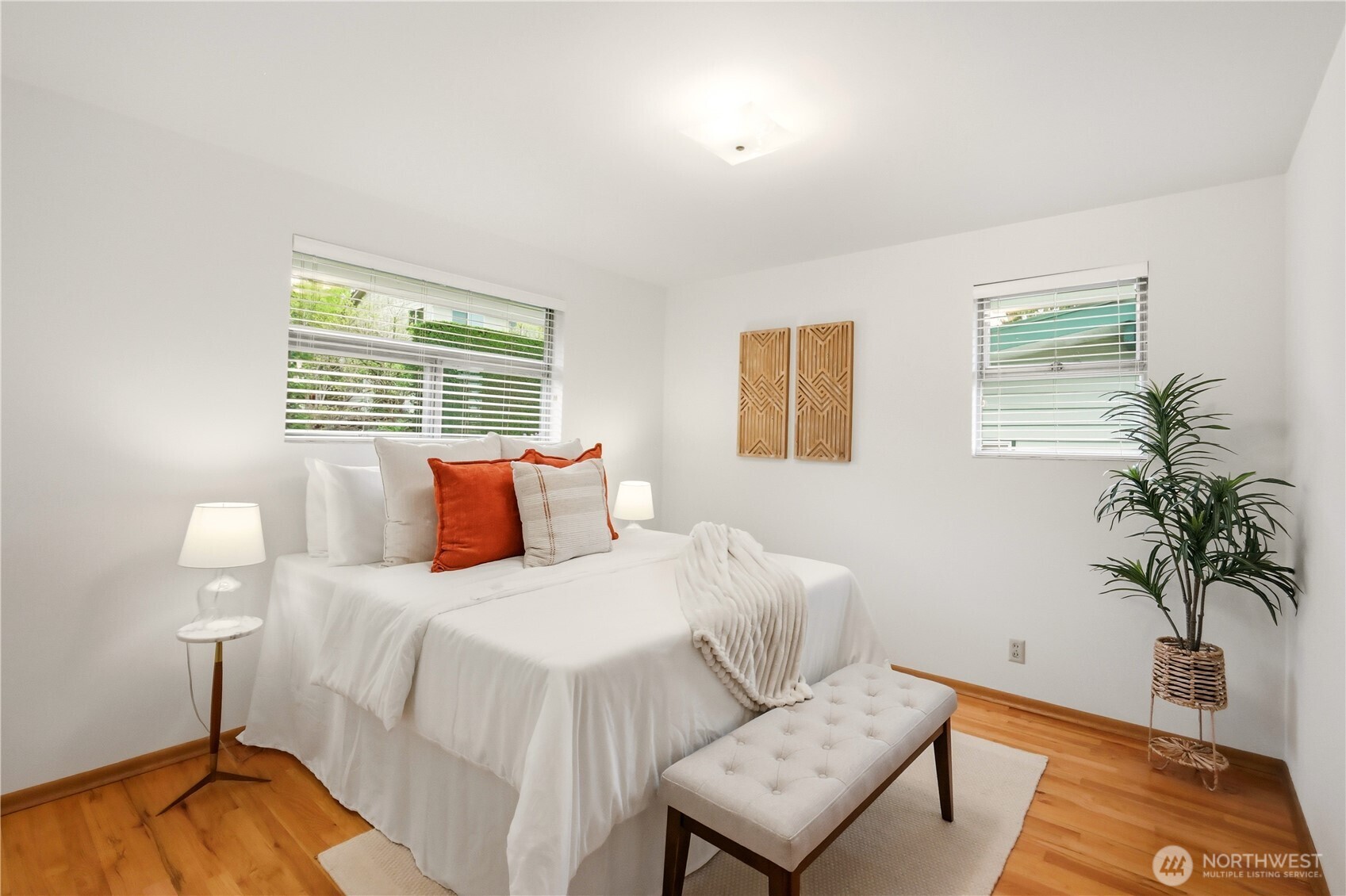 8818 2nd Avenue NE, Seattle, WA 98115