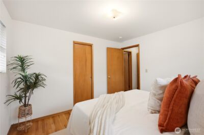 8818 2nd Avenue NE, Seattle, WA 98115 - Photo 25