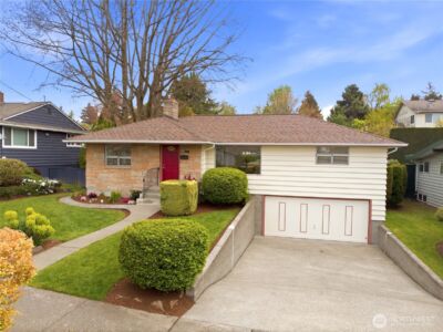 8818 2nd Avenue NE, Seattle, WA 98115 - Photo 3