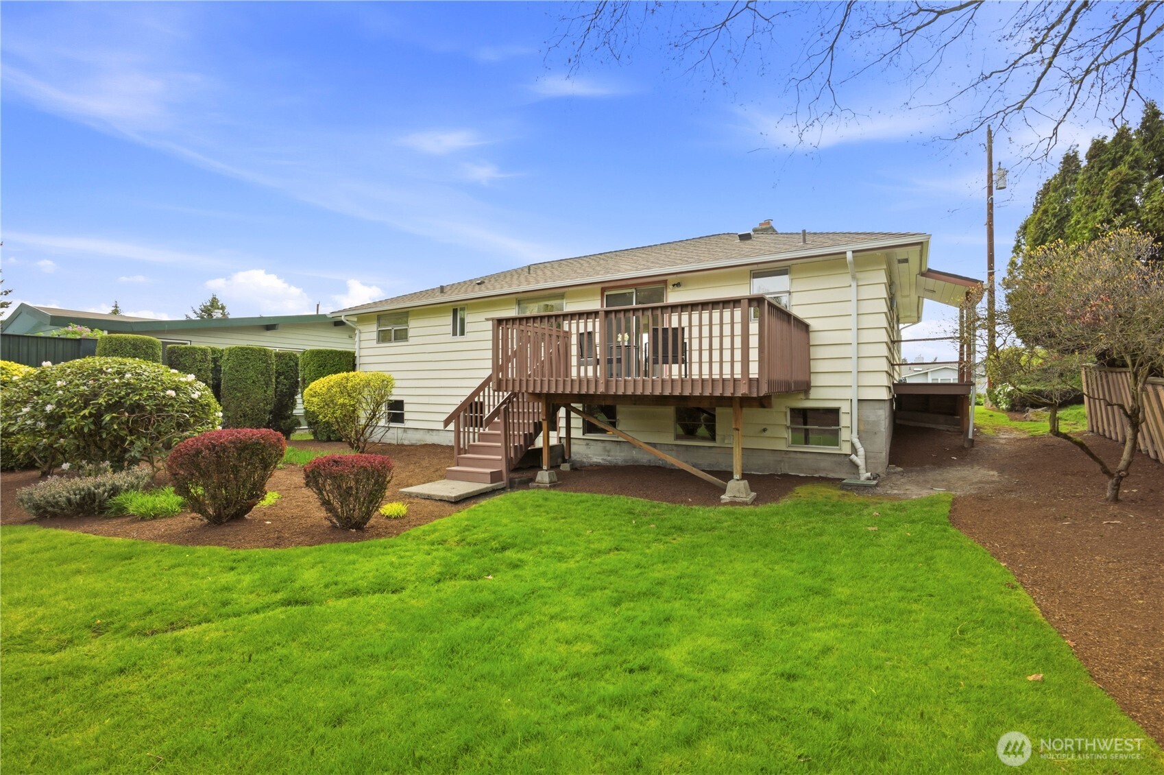 8818 2nd Avenue NE, Seattle, WA 98115