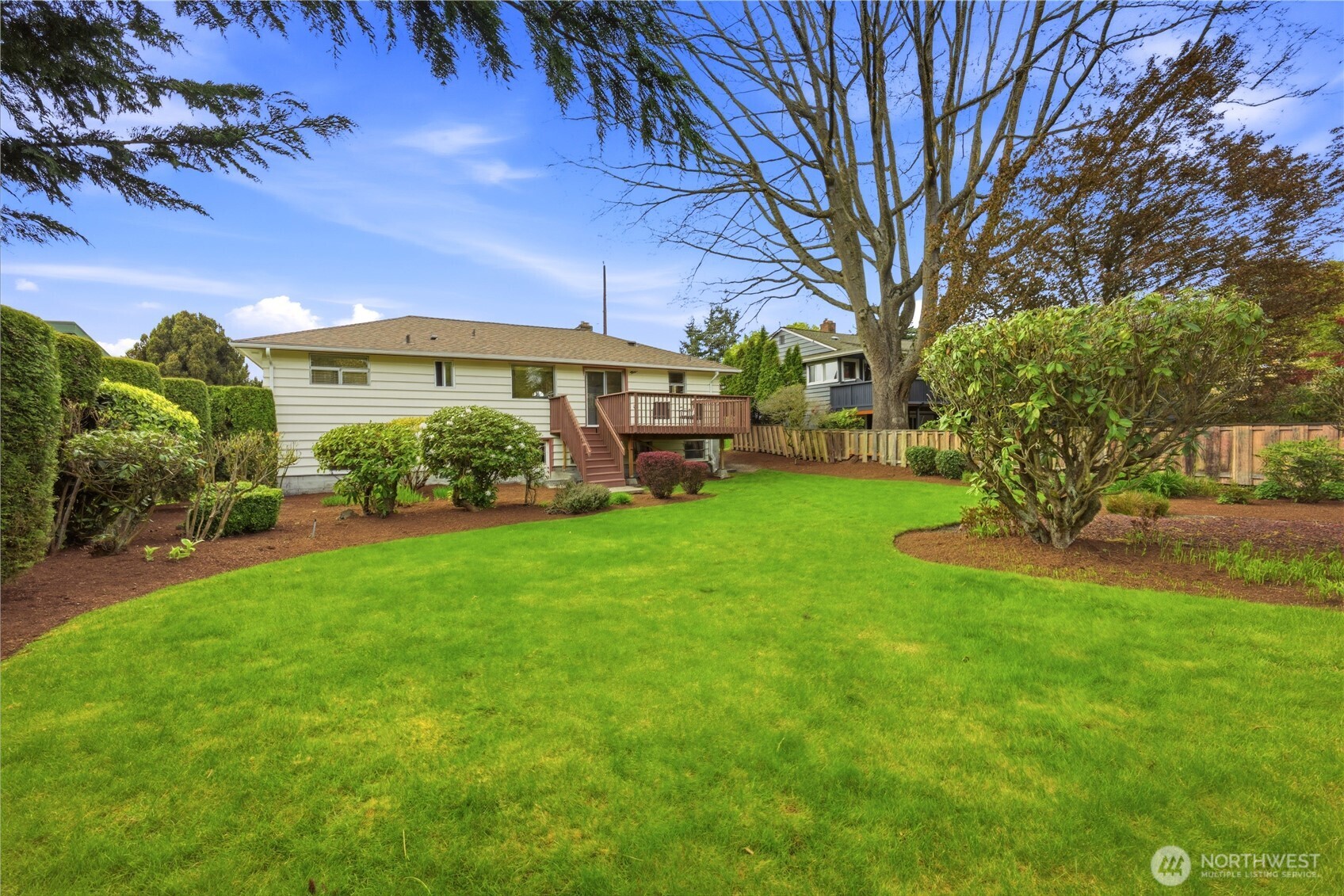 8818 2nd Avenue NE, Seattle, WA 98115