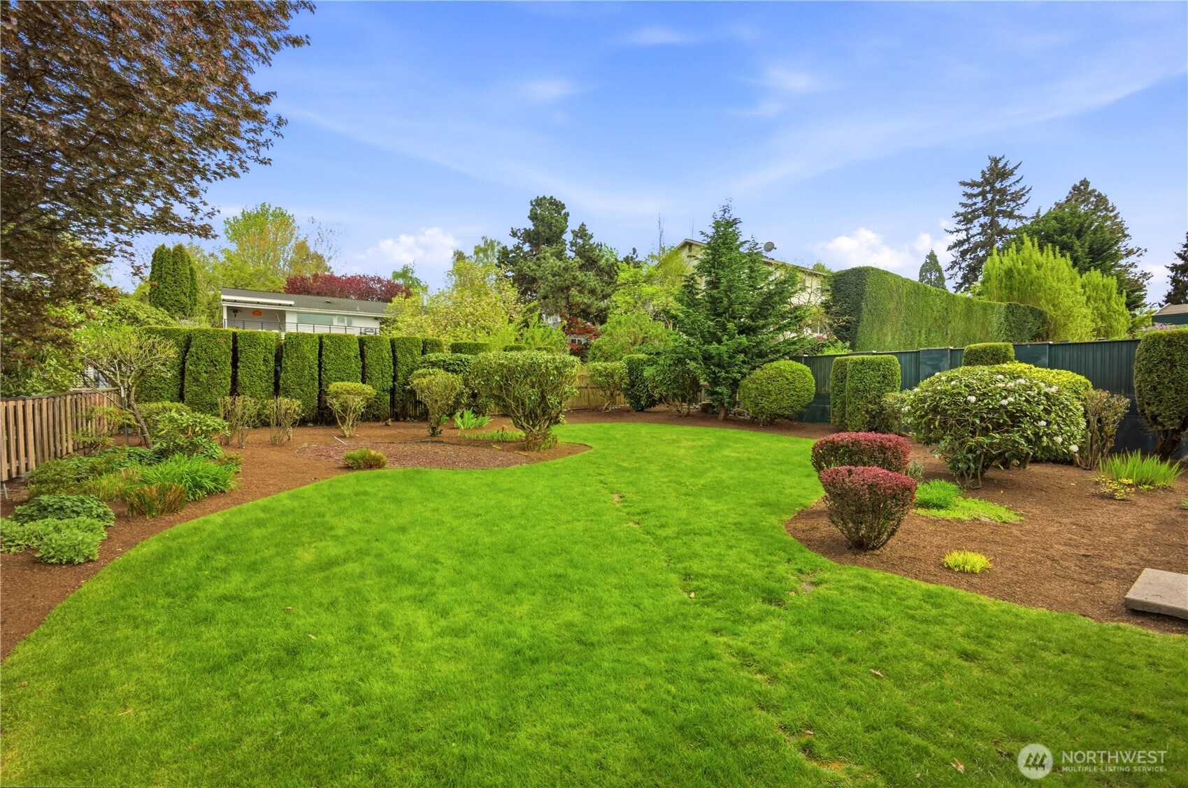 8818 2nd Avenue NE, Seattle, WA 98115