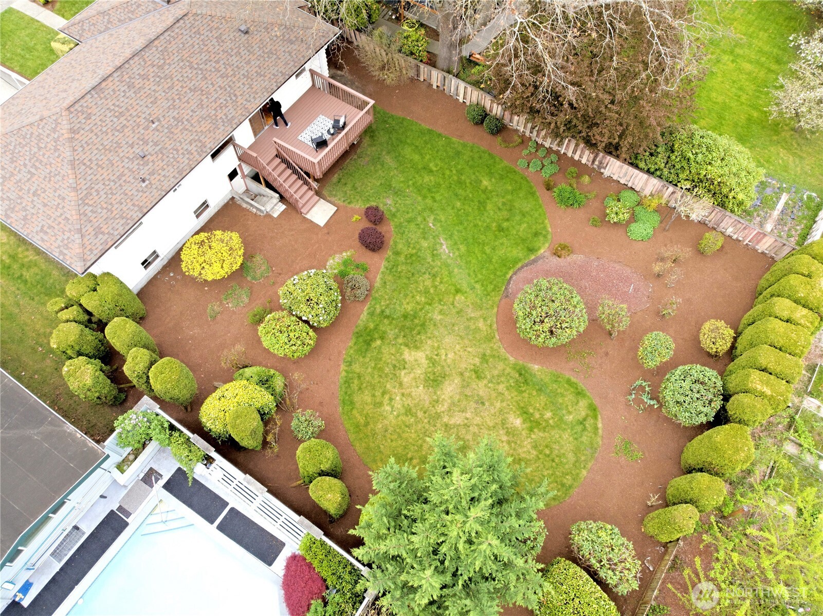 8818 2nd Avenue NE, Seattle, WA 98115