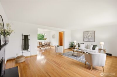 8818 2nd Avenue NE, Seattle, WA 98115 - Photo 4