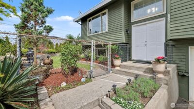 6005 S 116th Street , Seattle, WA 98178 - Photo 2