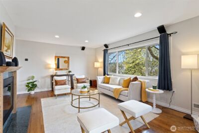 11210 Lakeside Avenue NE, Seattle, WA 98125 - Photo 12
