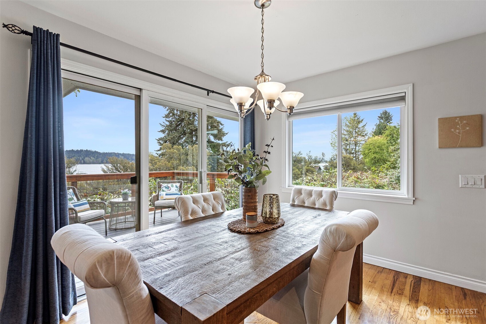11210 Lakeside Avenue NE, Seattle, WA 98125