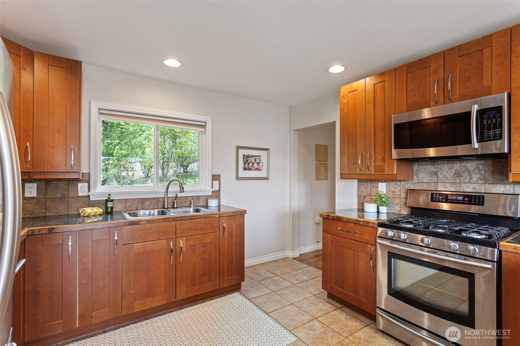 11210 Lakeside Avenue NE, Seattle, WA 98125