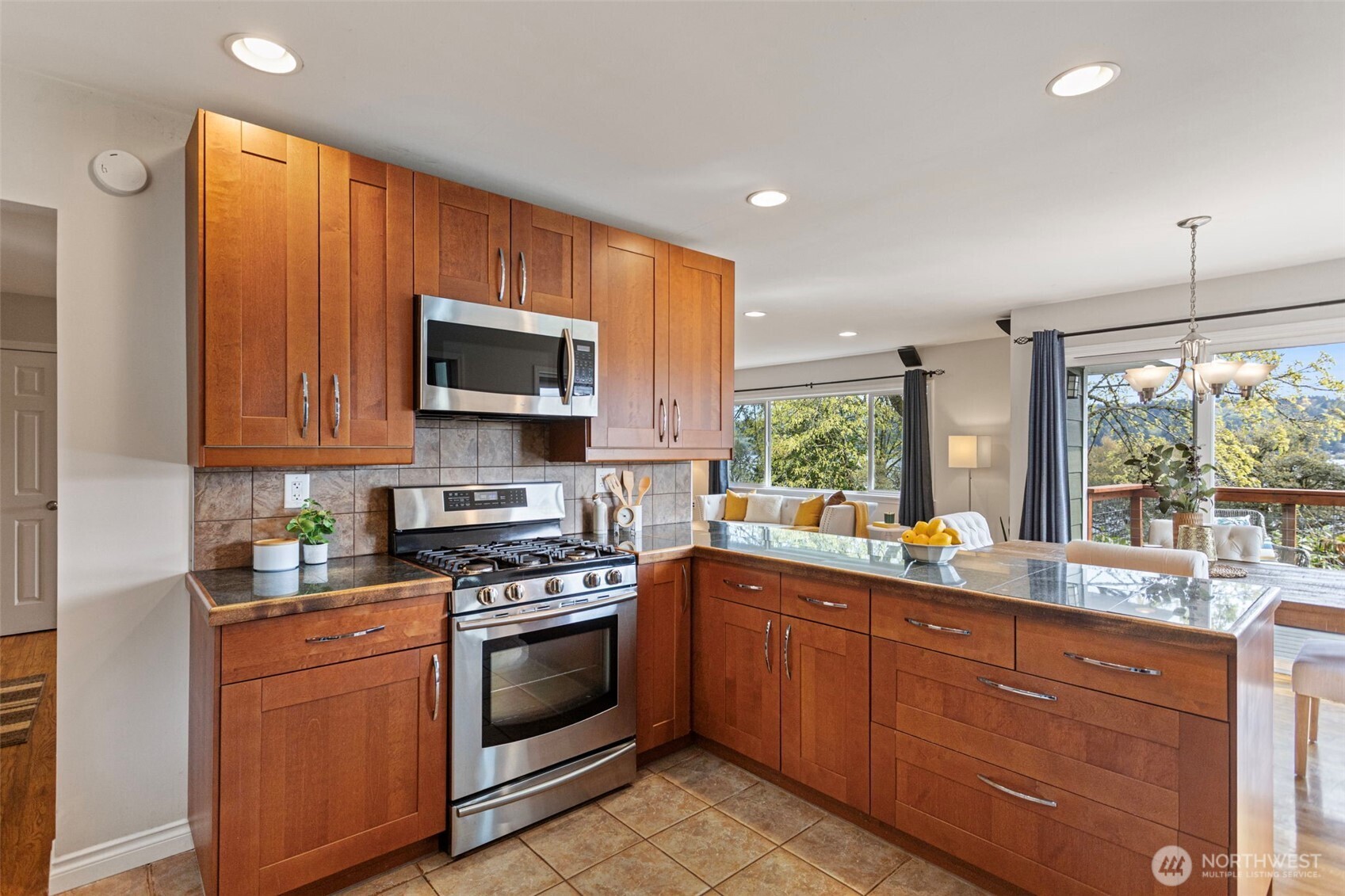 11210 Lakeside Avenue NE, Seattle, WA 98125