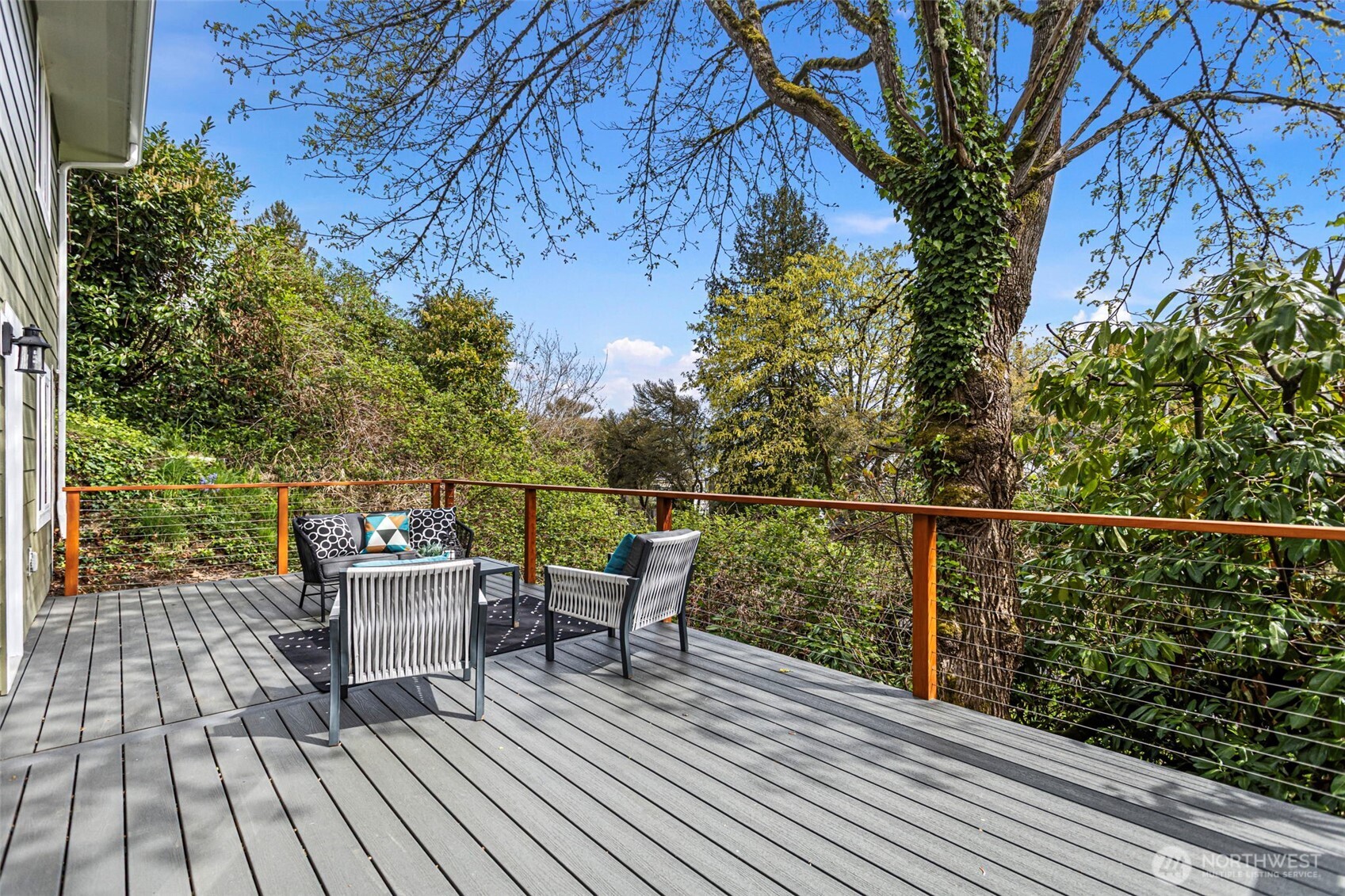 11210 Lakeside Avenue NE, Seattle, WA 98125