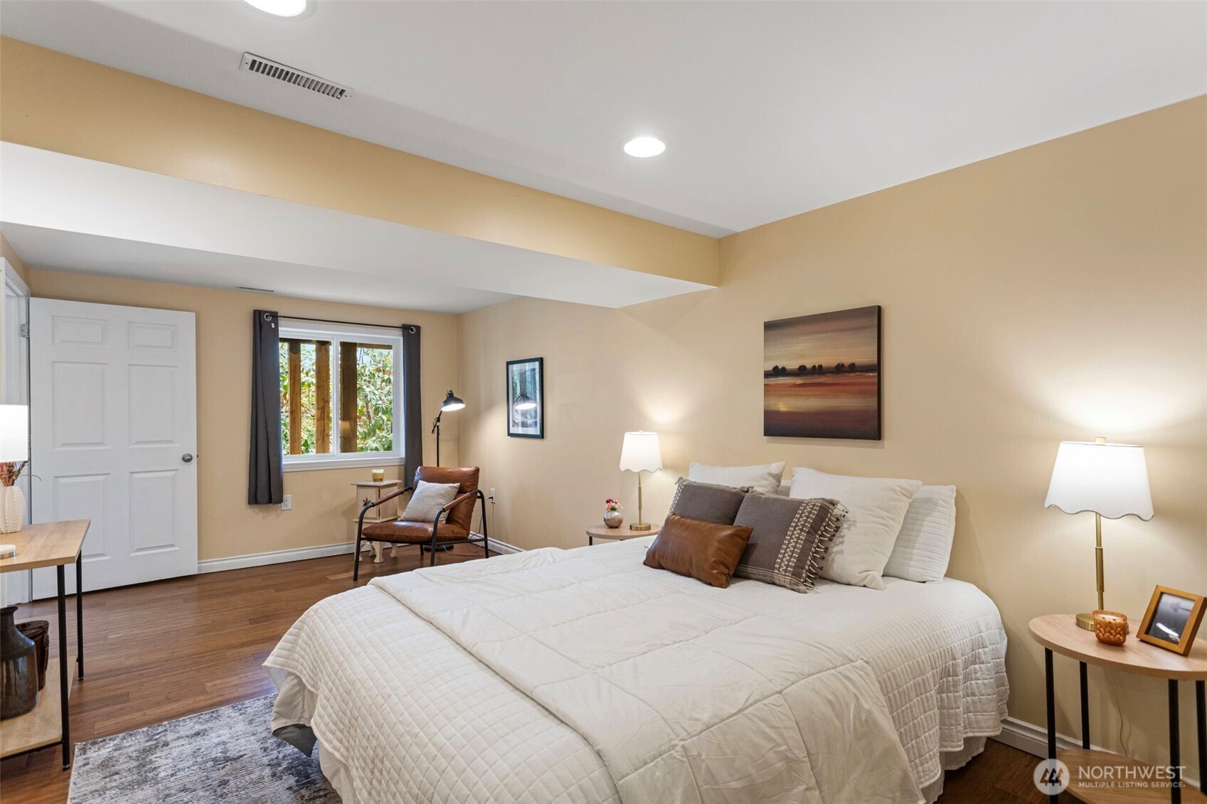 11210 Lakeside Avenue NE, Seattle, WA 98125