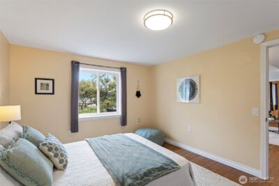 11210 Lakeside Avenue NE, Seattle, WA 98125 - Photo 34