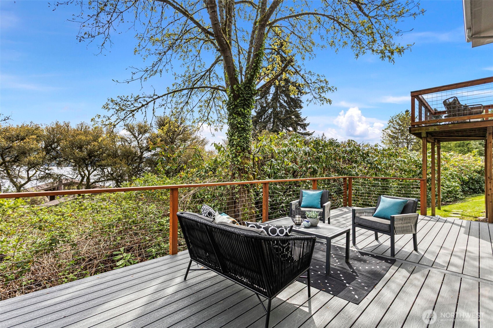 11210 Lakeside Avenue NE, Seattle, WA 98125