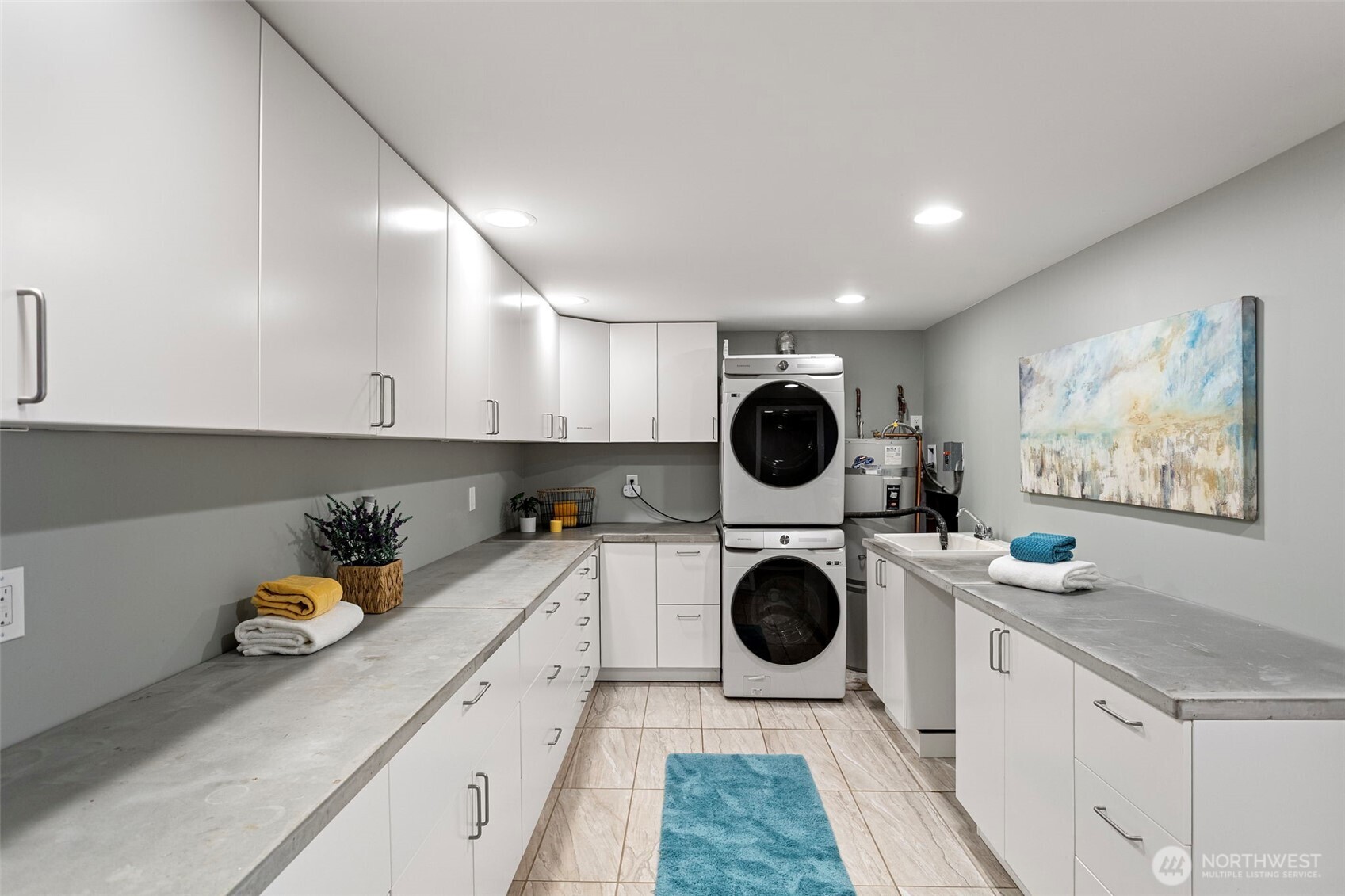 11210 Lakeside Avenue NE, Seattle, WA 98125