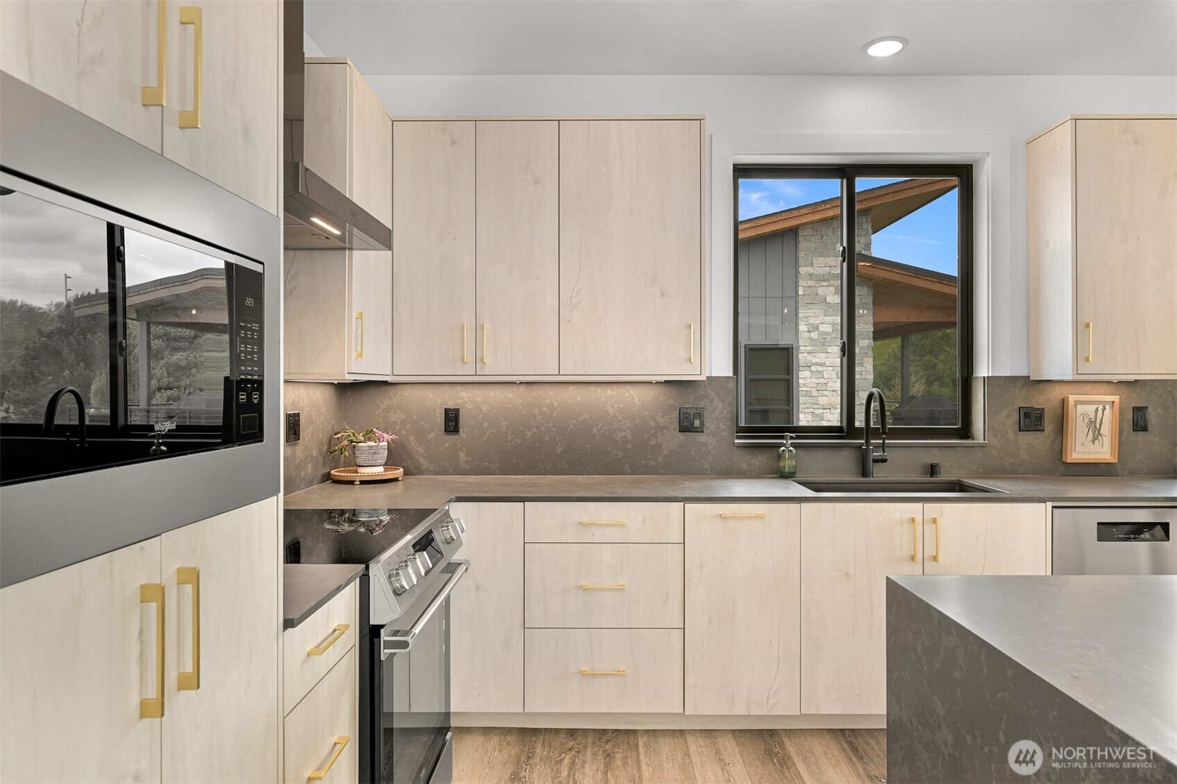 222 Skipping Stone Loop , Lynden, WA 98264