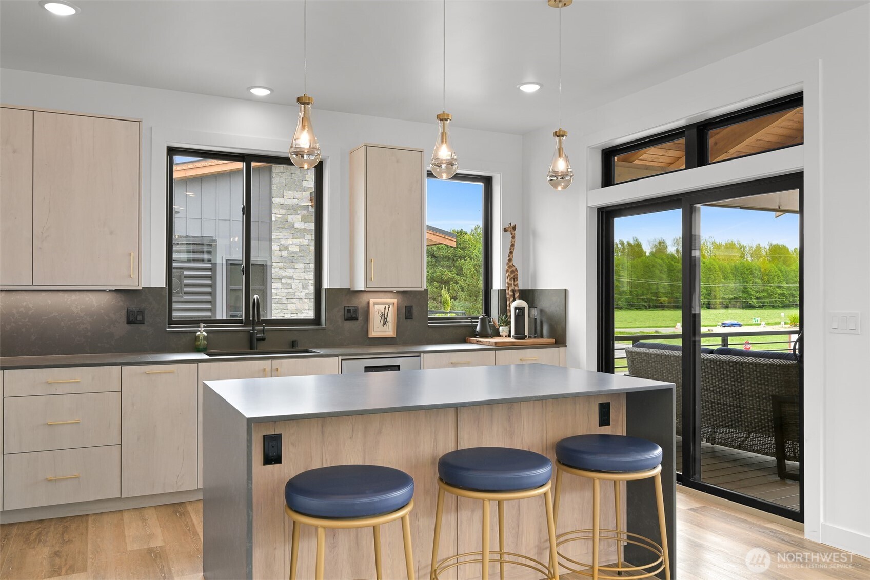 222 Skipping Stone Loop , Lynden, WA 98264