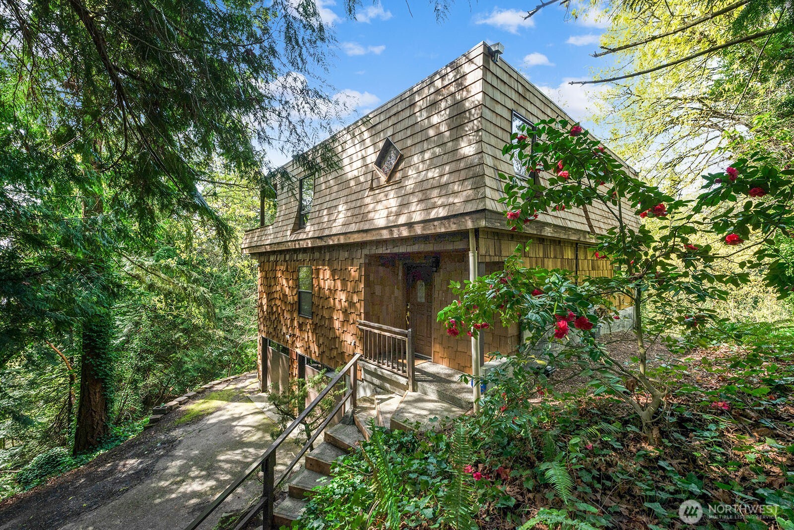 13133 66th Place NE, Kirkland, WA 98034-1669