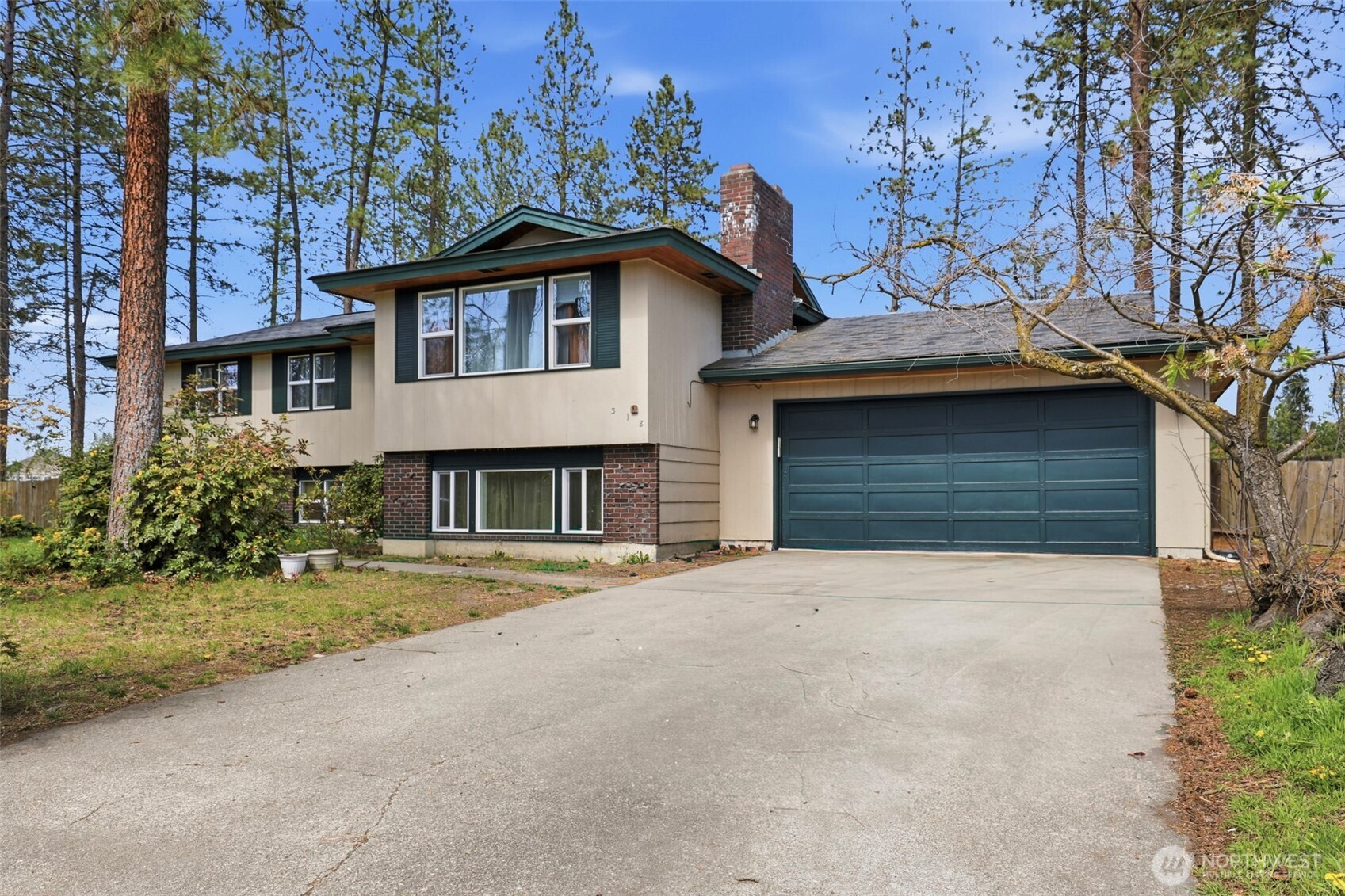 318 W Spruce Court , Spokane, WA 99218