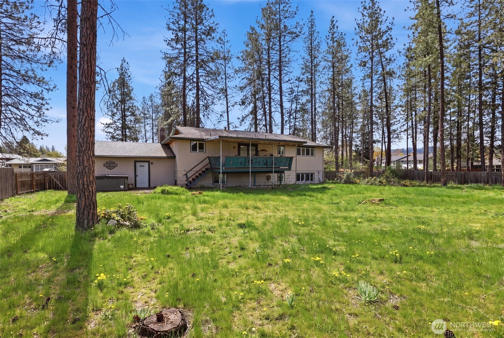 318 W Spruce Court , Spokane, WA 99218