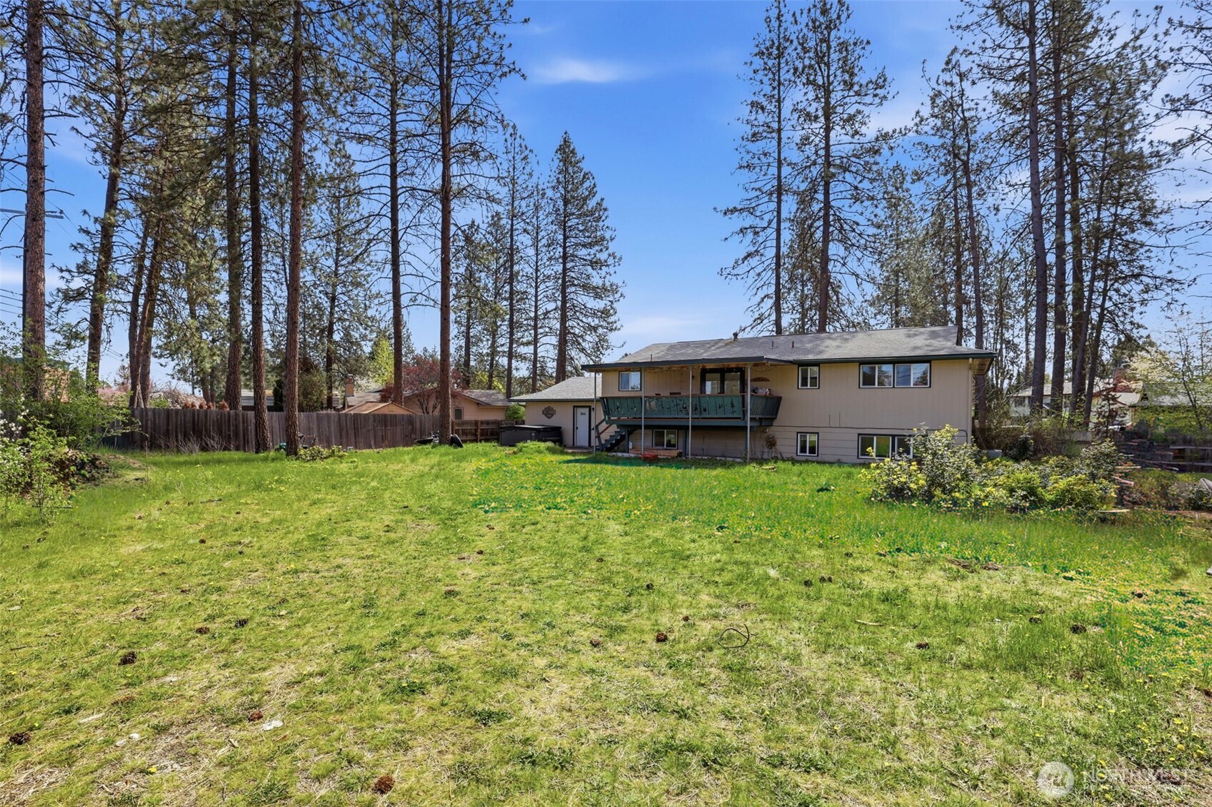 318 W Spruce Court , Spokane, WA 99218