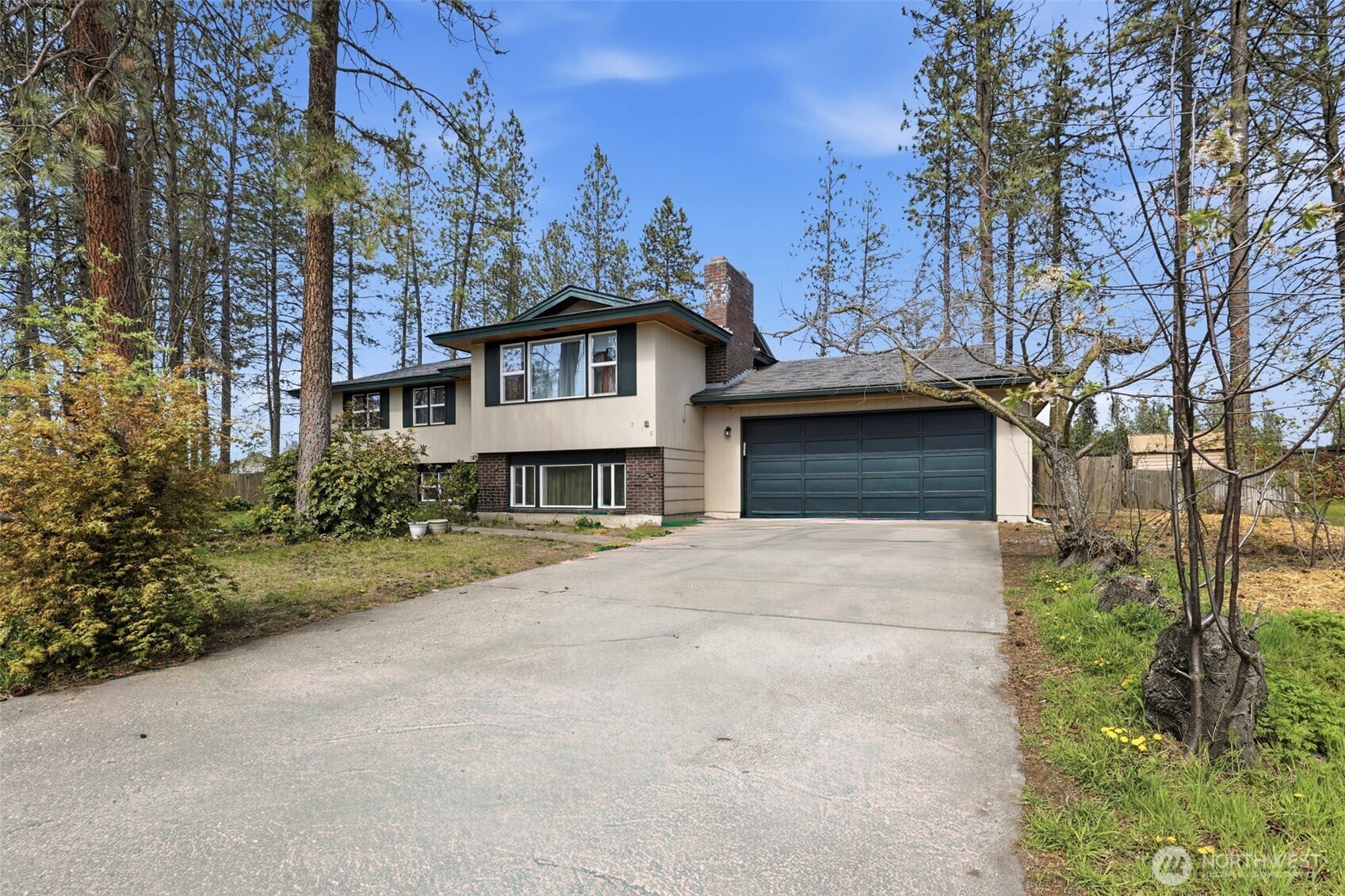 318 W Spruce Court , Spokane, WA 99218