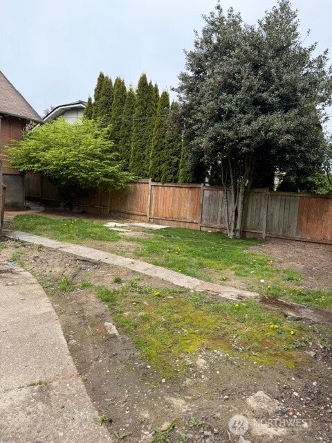 4325 S J Street , Tacoma, WA 98418