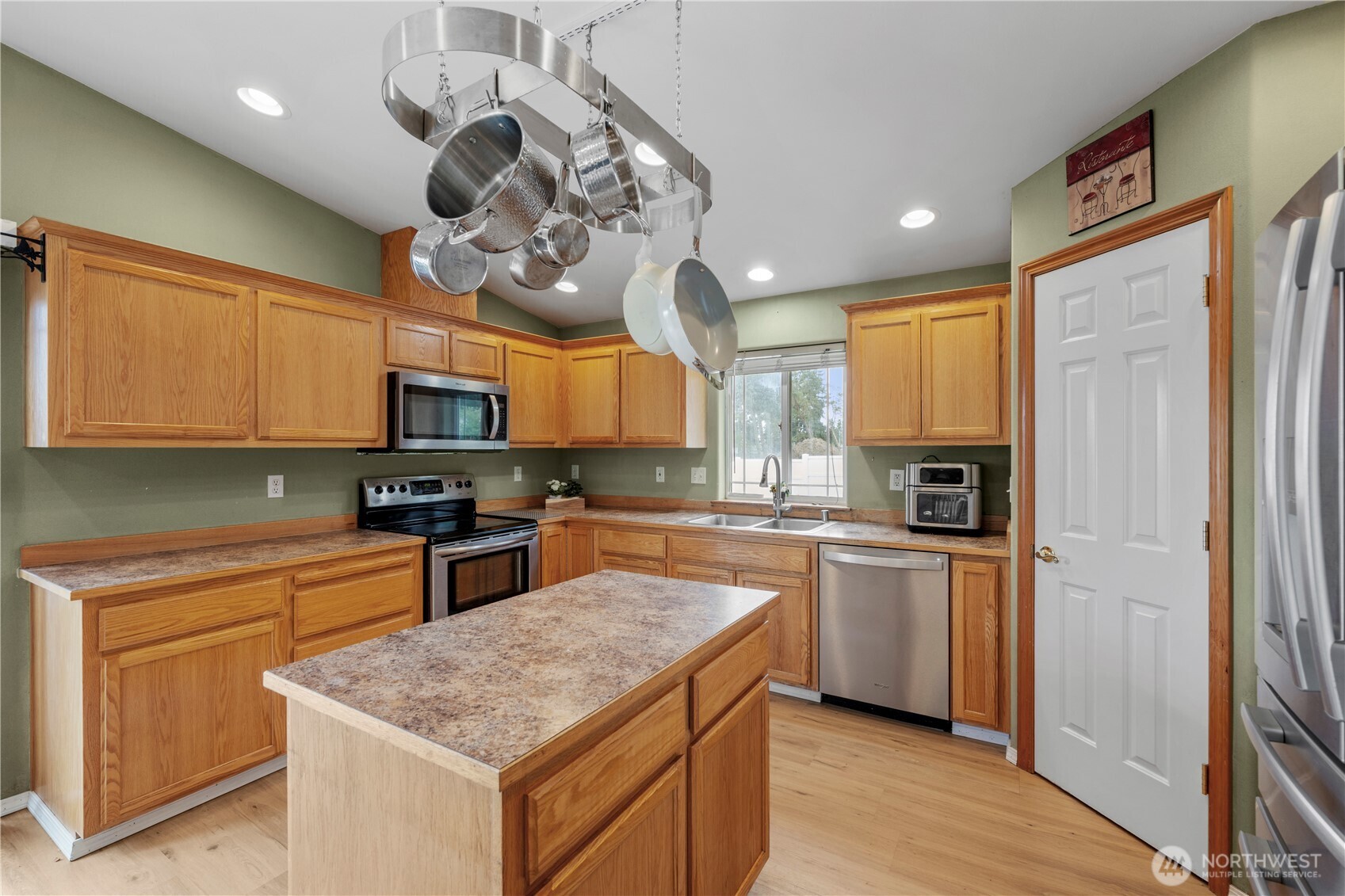 317 Teresa Street , Camano Island, WA 98282