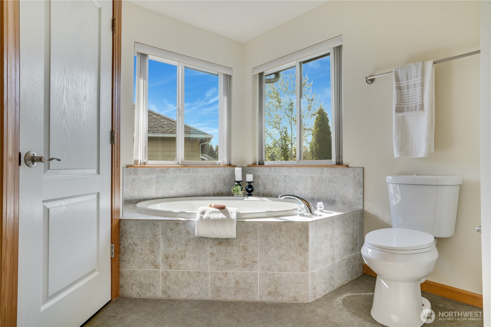 19321 205th Street E, Orting, WA 98360