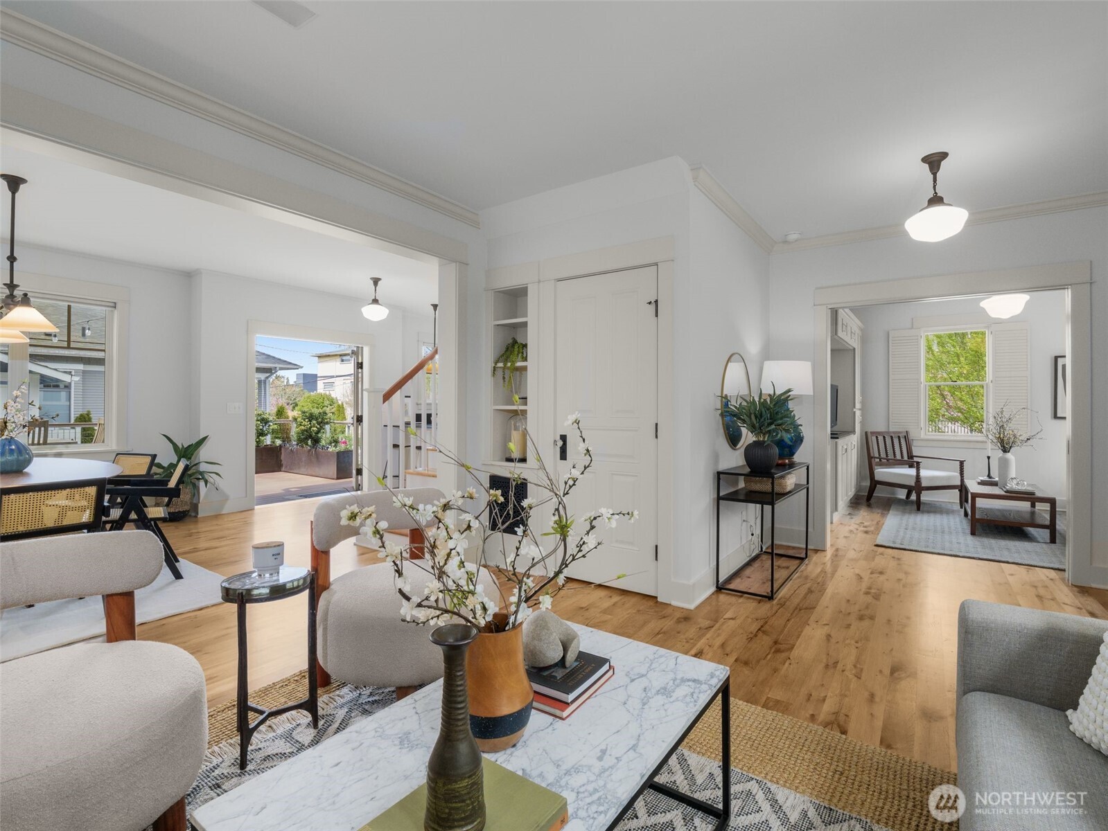 1823 Warren Avenue N, Seattle, WA 98109