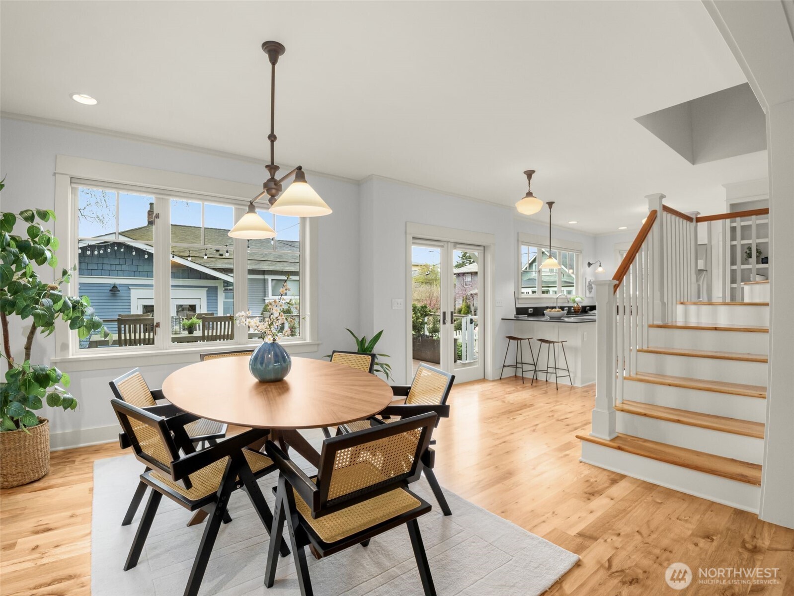 1823 Warren Avenue N, Seattle, WA 98109