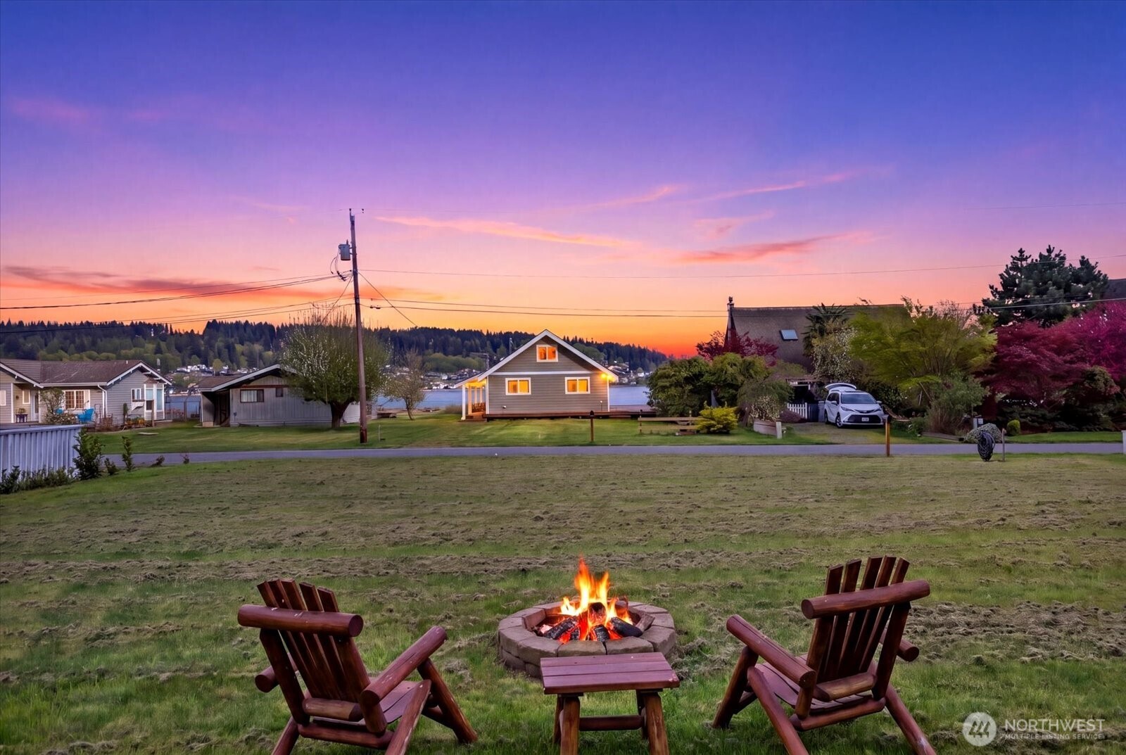 3697 Driftwood Drive , Clinton, WA 98236