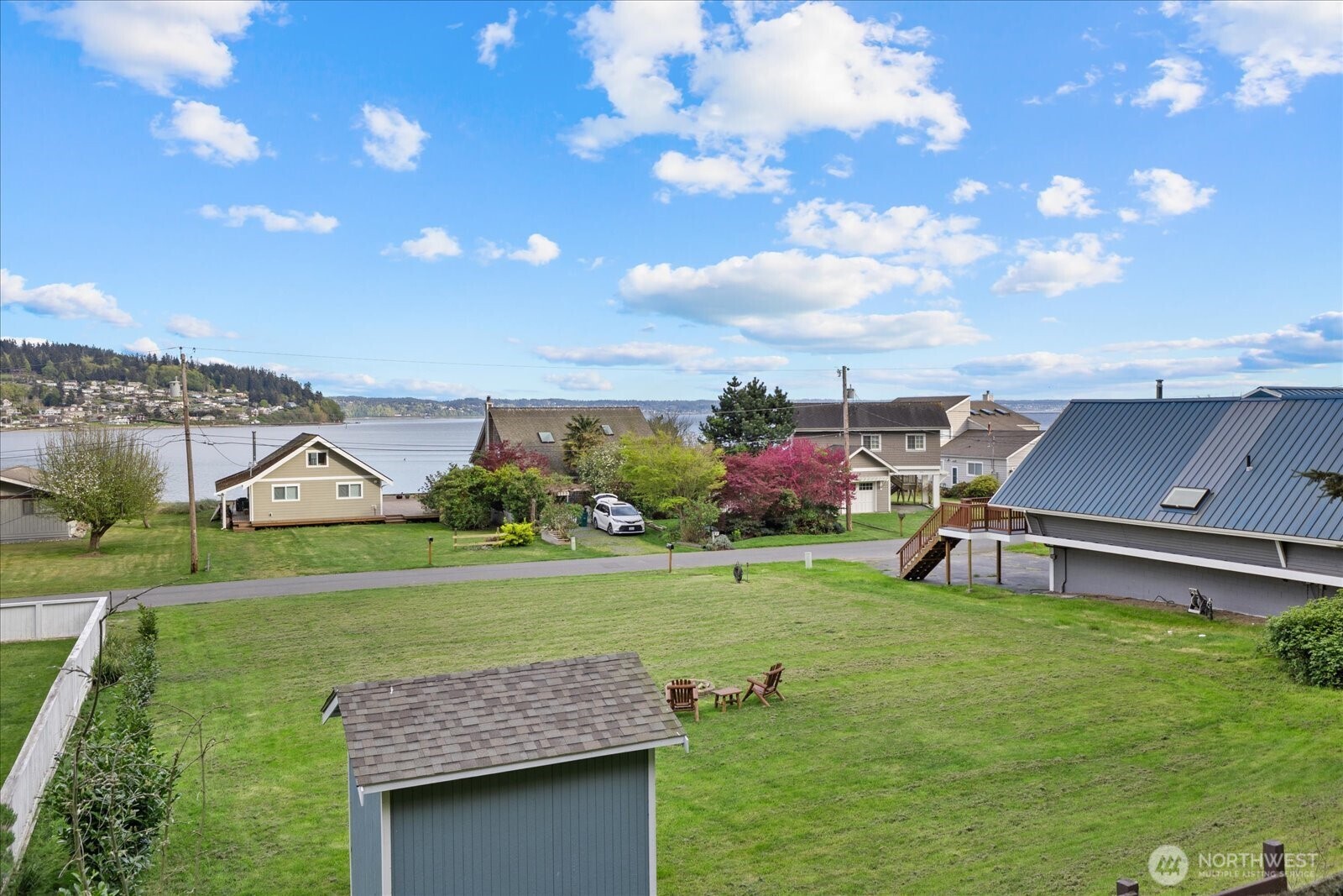 3697 Driftwood Drive , Clinton, WA 98236