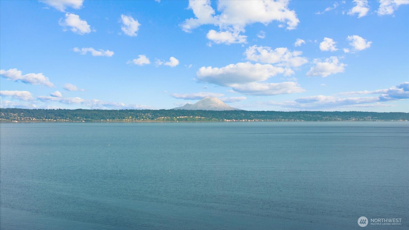 3697 Driftwood Drive , Clinton, WA 98236