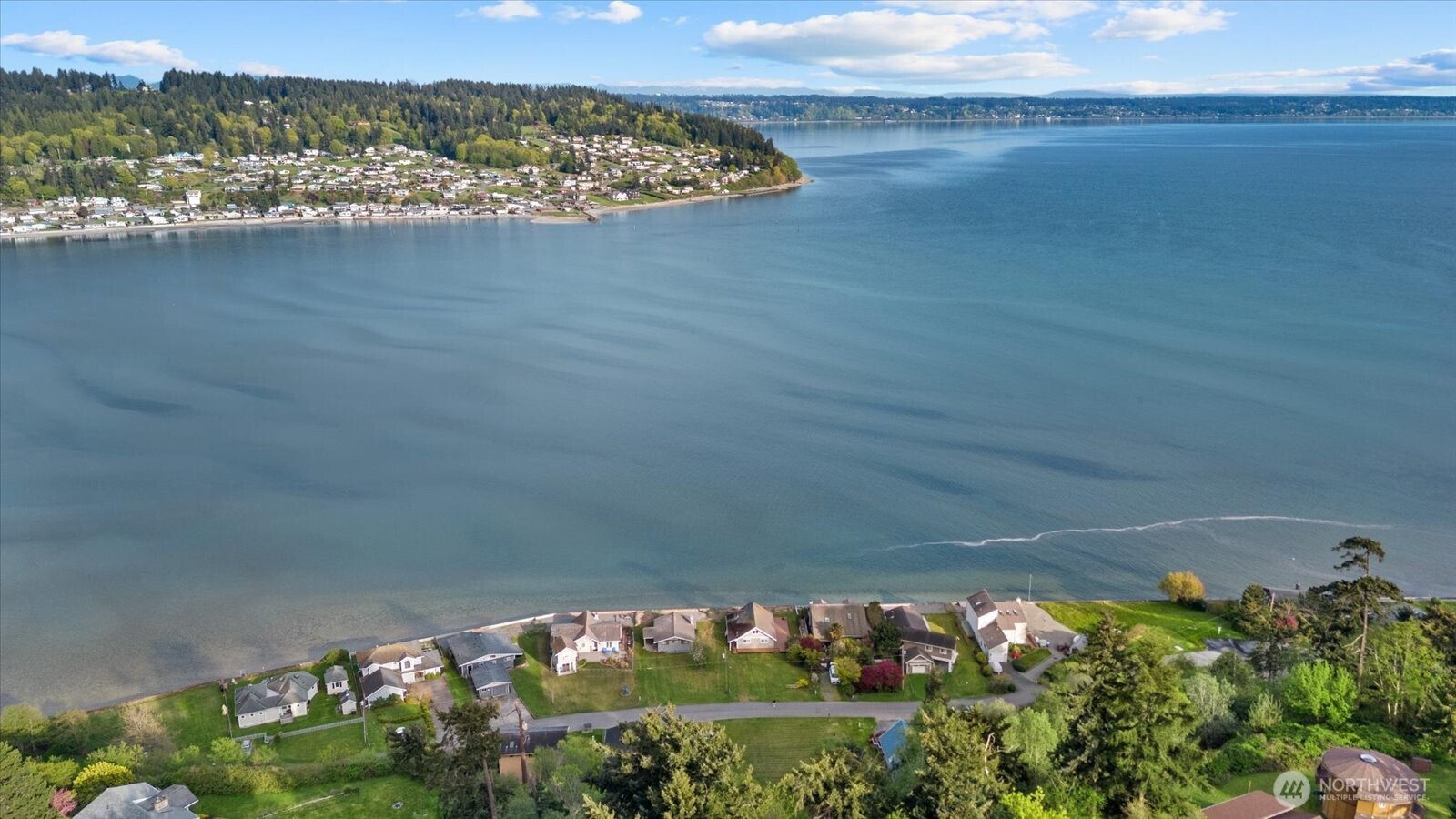 3697 Driftwood Drive , Clinton, WA 98236