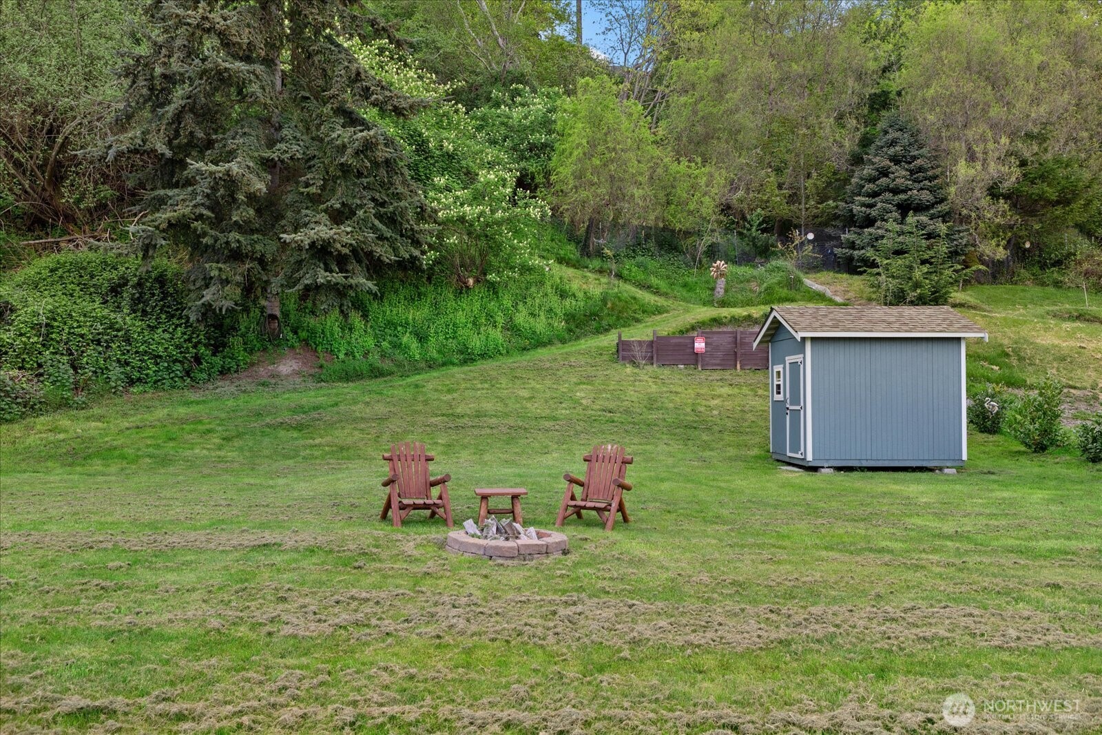 3697 Driftwood Drive , Clinton, WA 98236