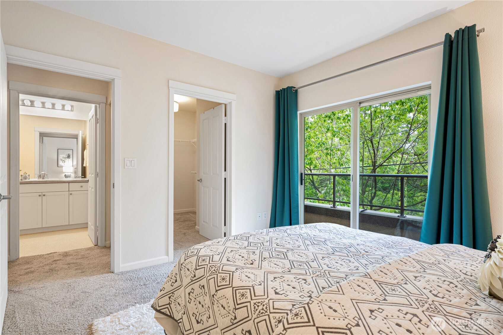 1000 Aurora Avenue N #311, Seattle, WA 98109