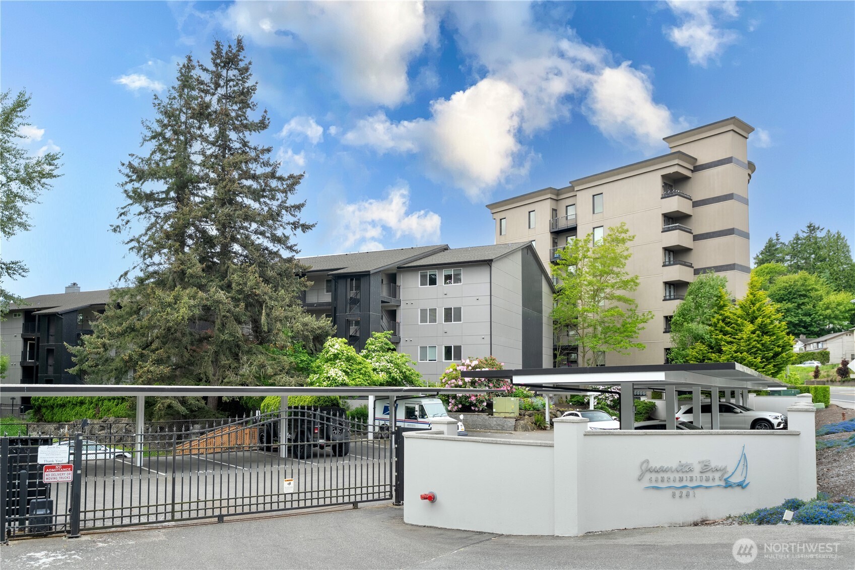 9201 NE Juanita Drive #205, Kirkland, WA 98034