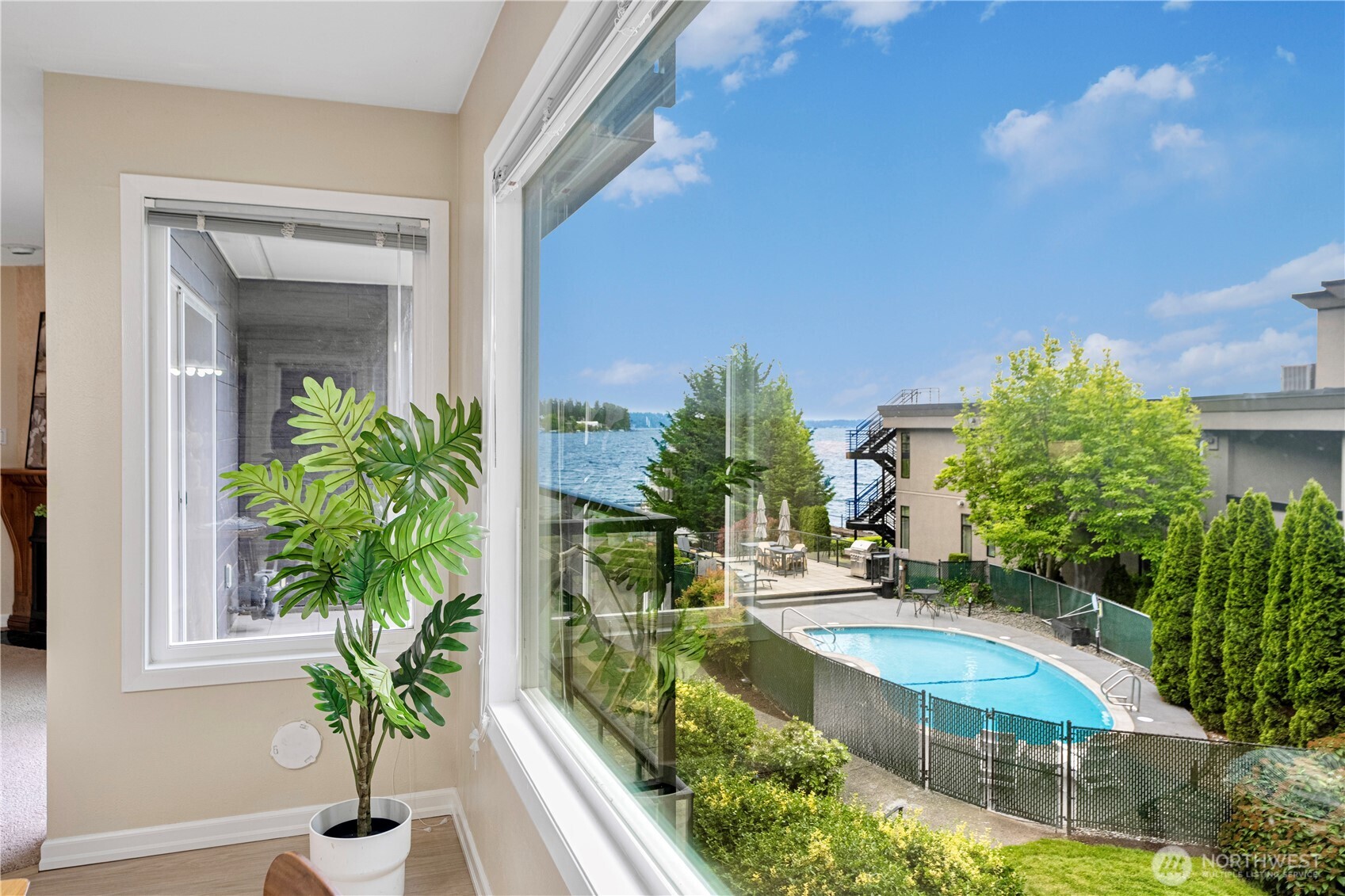 9201 NE Juanita Drive #205, Kirkland, WA 98034