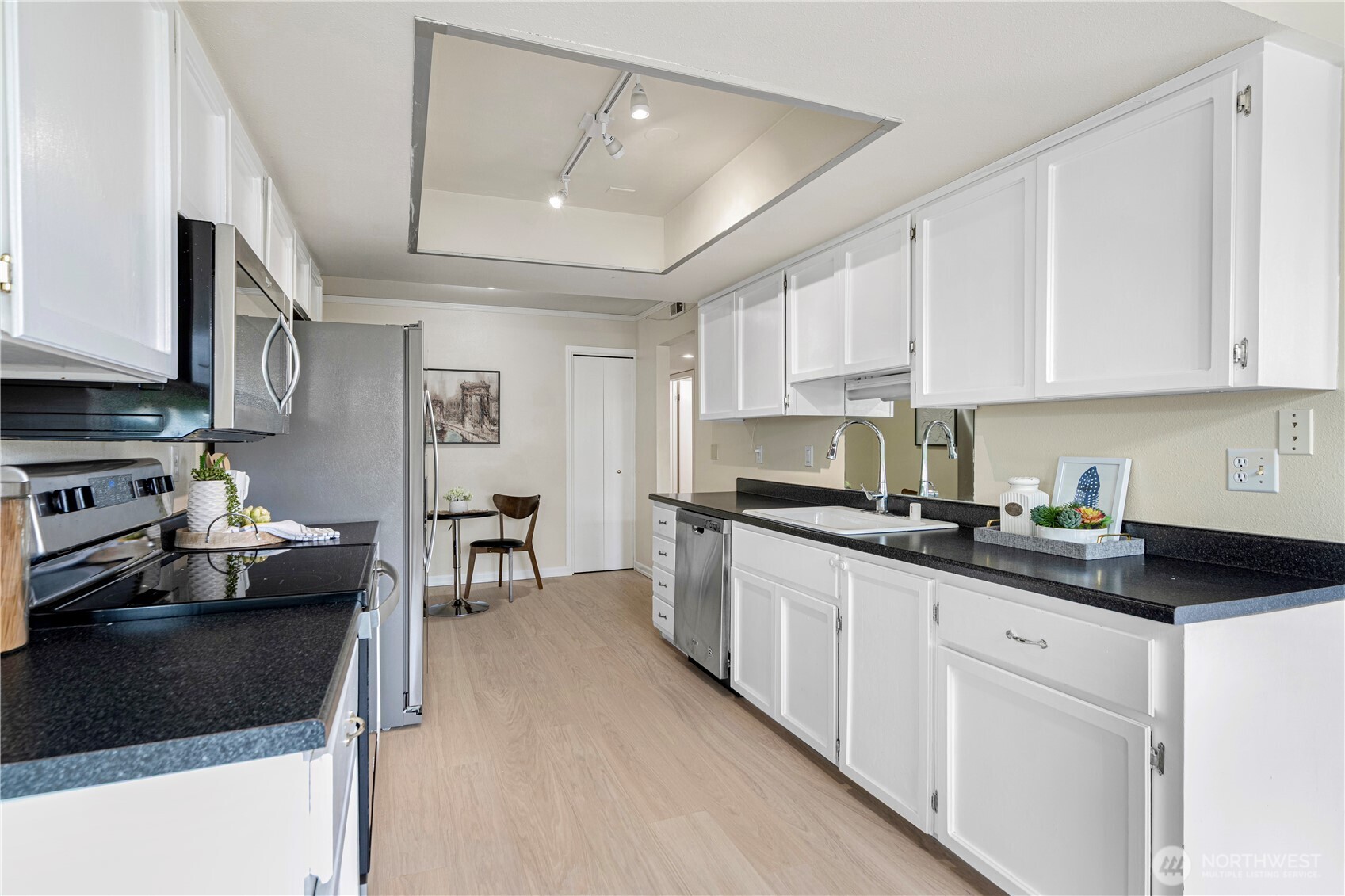 9201 NE Juanita Drive #205, Kirkland, WA 98034