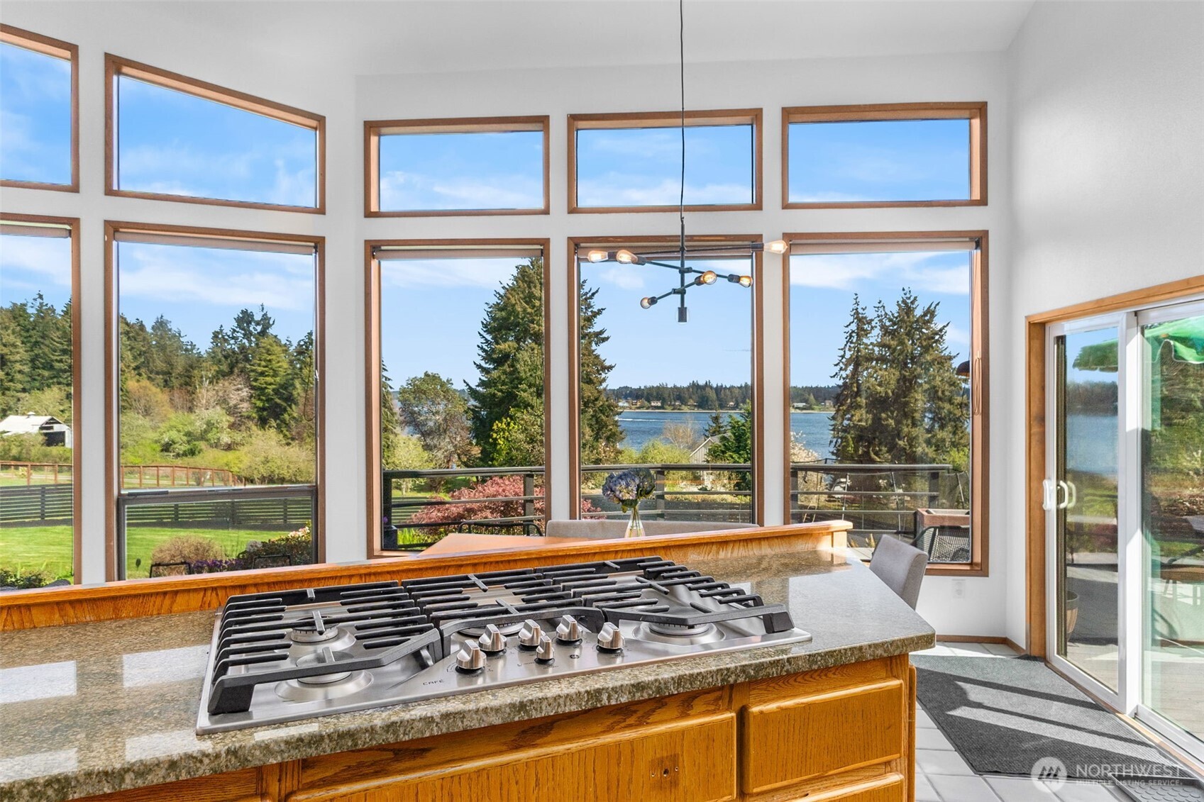 7746 Manzanita Drive NW, Olympia, WA 98502