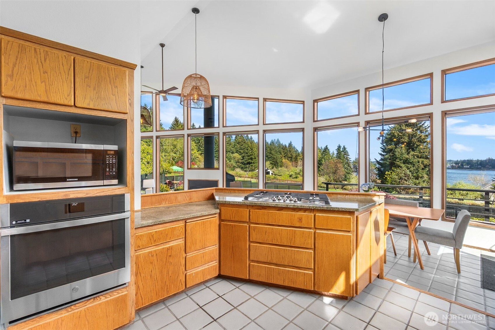 7746 Manzanita Drive NW, Olympia, WA 98502