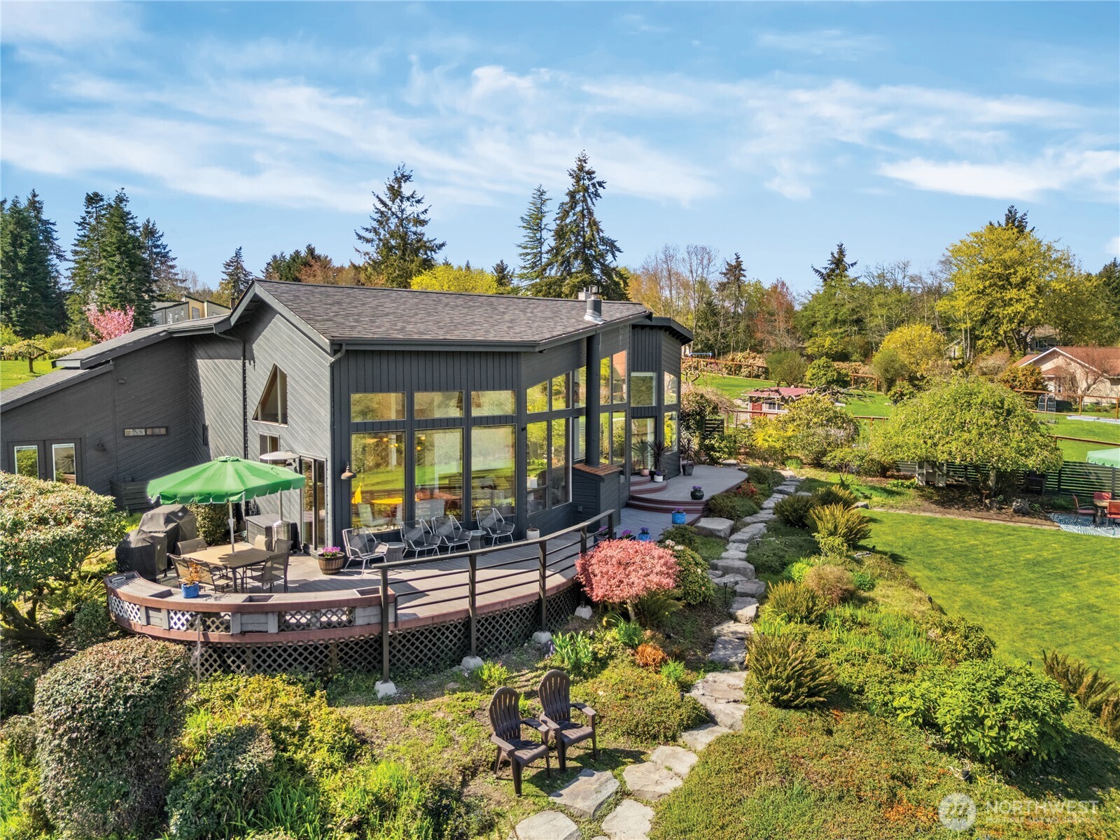 7746 Manzanita Drive NW, Olympia, WA 98502