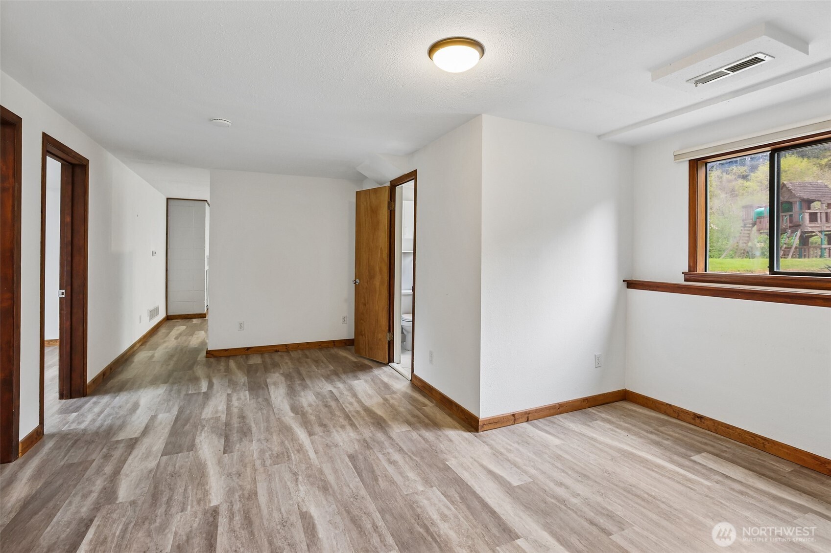 620 SE Kramer Place , Issaquah, WA 98027