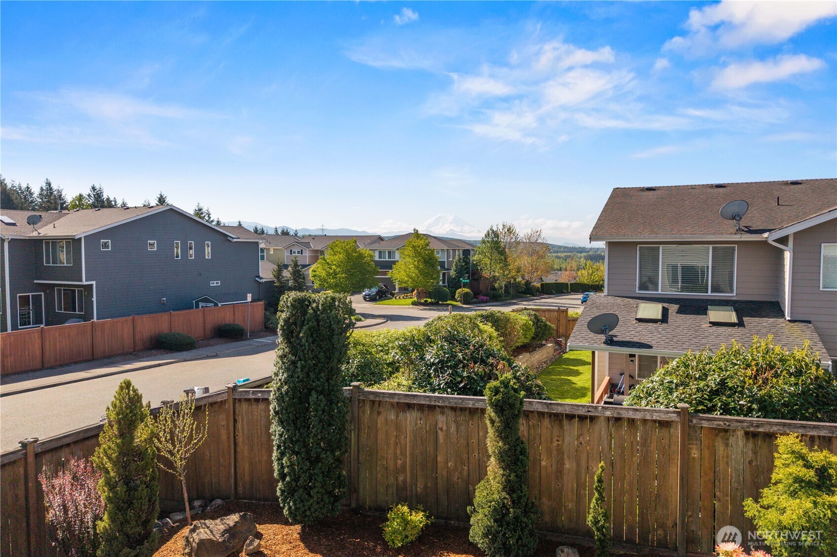25499 SE 274th Place , Maple Valley, WA 98038