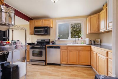 1628 Oakes Ave , Everett, WA 98201 - Photo 12